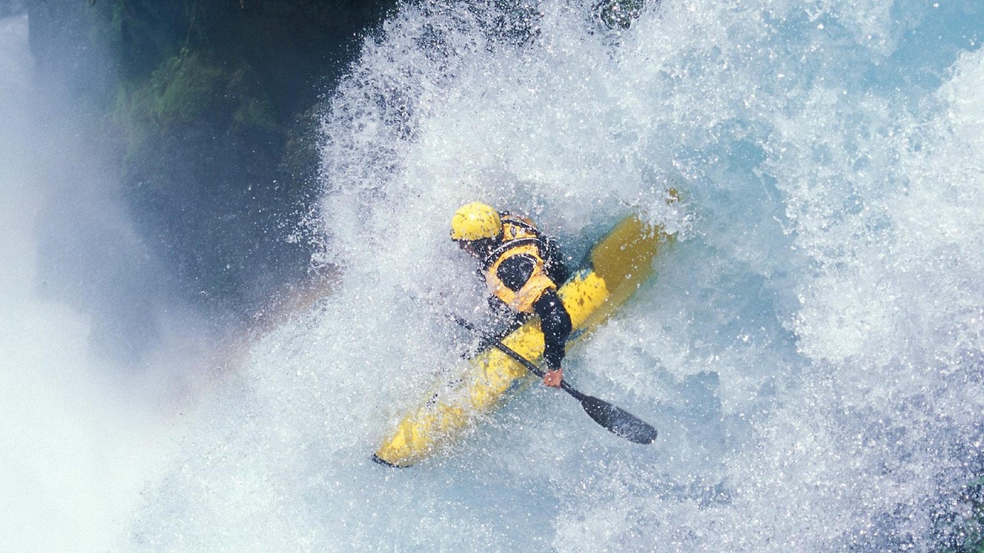 “激烈战役：球迷热血沸腾的最新精彩对决”，激烈战斗是什么意思