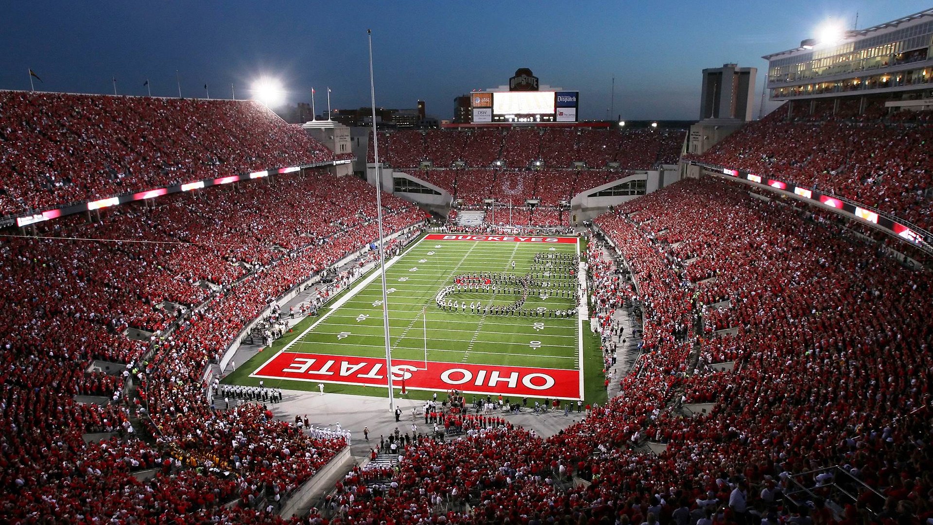 季后赛热点：哪些球队最可能成为“黑马”？，参加季后赛最多的球员