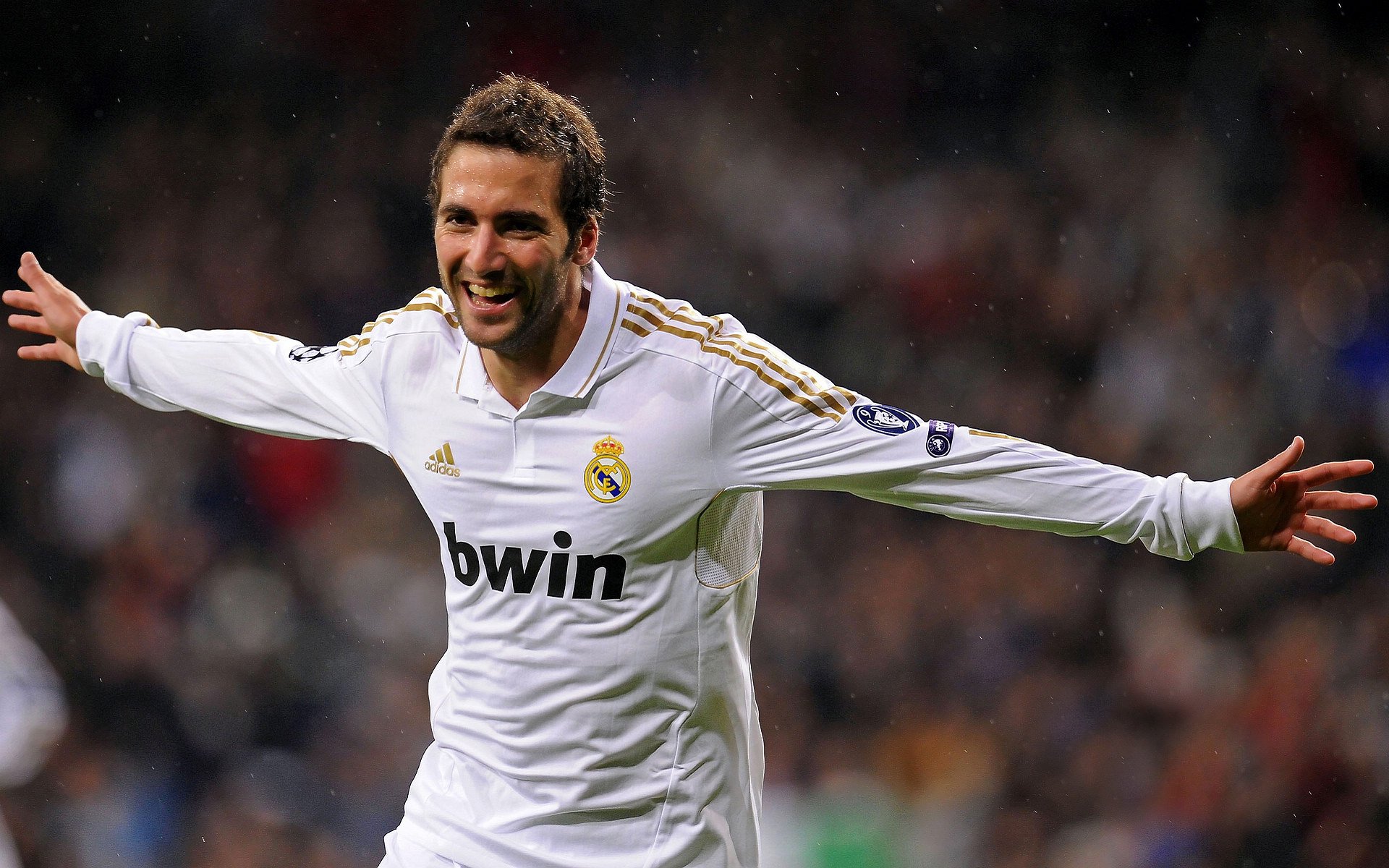 车迷体验升级：虚拟赛道互动新尝试，虚拟车辆